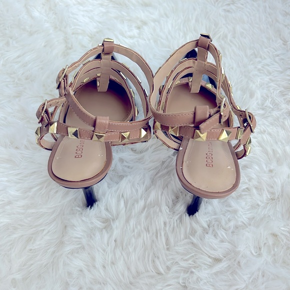 BCBGeneration Black/Tan Pointed Toe Heels - Picture 4 of 6